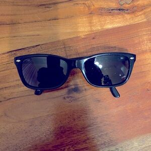 Black Ray Ban frames